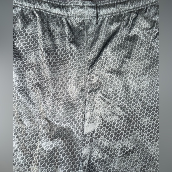 NIKE DRI FIT SHORTS BLACK/ GREY GEO PATTERN BASKETBALL SHORTS SIZE M - Picture 11 of 12